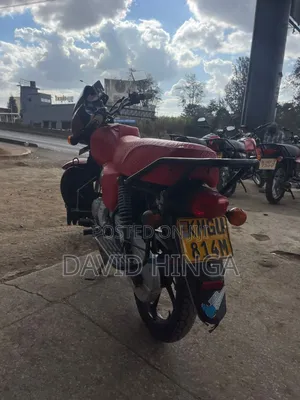 TVS HLX 125 2025 Red