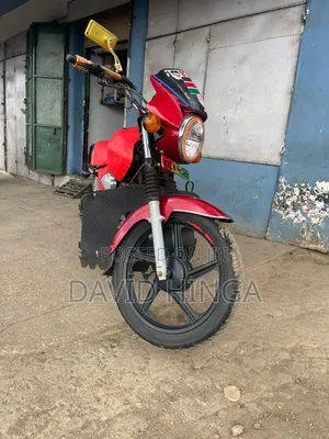 TVS HLX 125 2025 Red