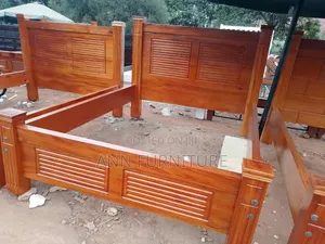 5by6 Mahogany Wood Bed