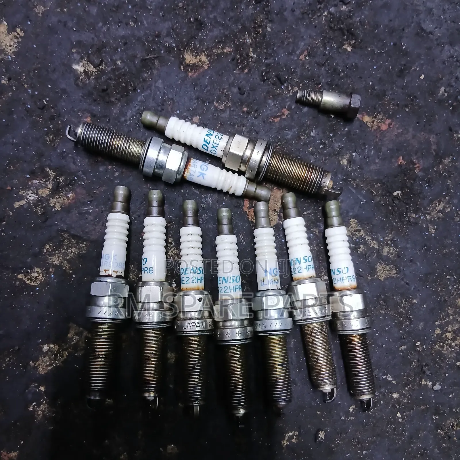 Spark Plugs Suzuki Alto/Mazda Carlos