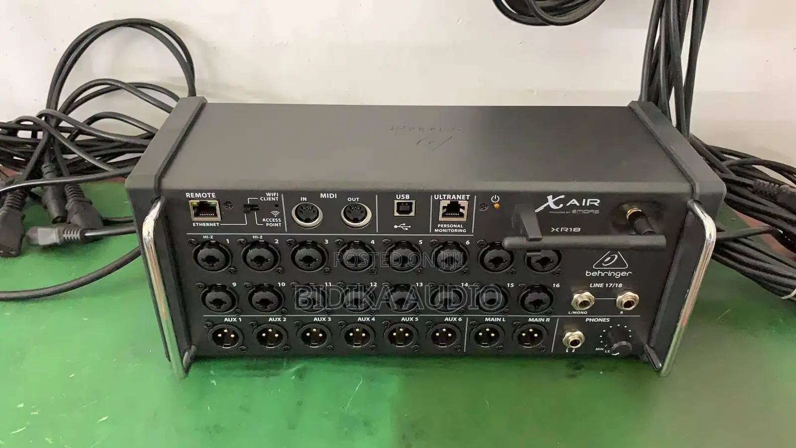 Behringer X Air XR18 18-Channel Tablet-Controlled Digital Mixer