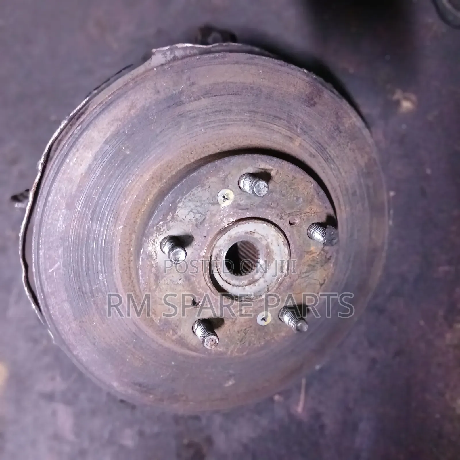 Front Hub Honda Stream