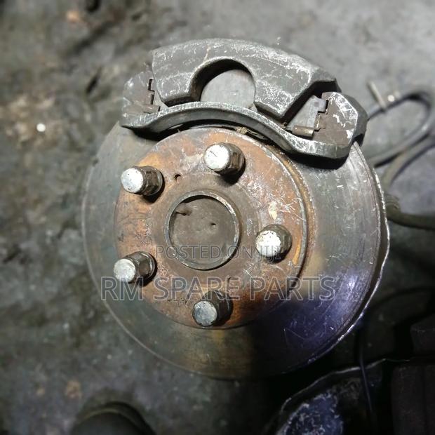 Front Hub Toyota Hilux 2wd - thumbnail 2