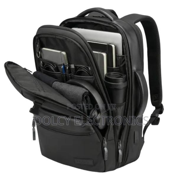 Oraimo MegaCarry OHDB-001 Expandable Waterproof Business BackPack
