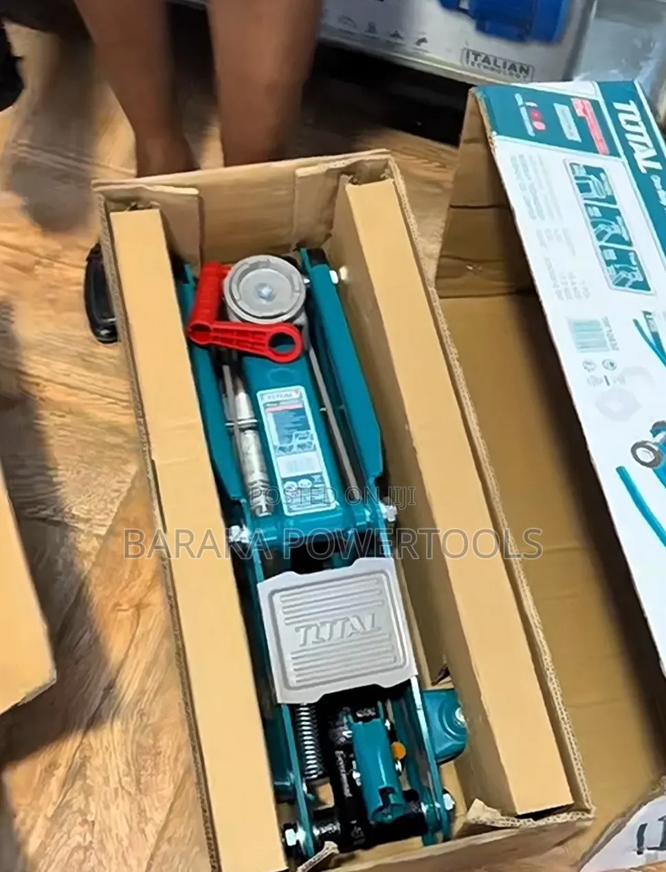 This Is a TOTAL-branded Hydraulic Trolley/Floor Jack,