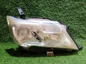 Headlight Assy Rh Nissan Serena Non Xenon C26 2012