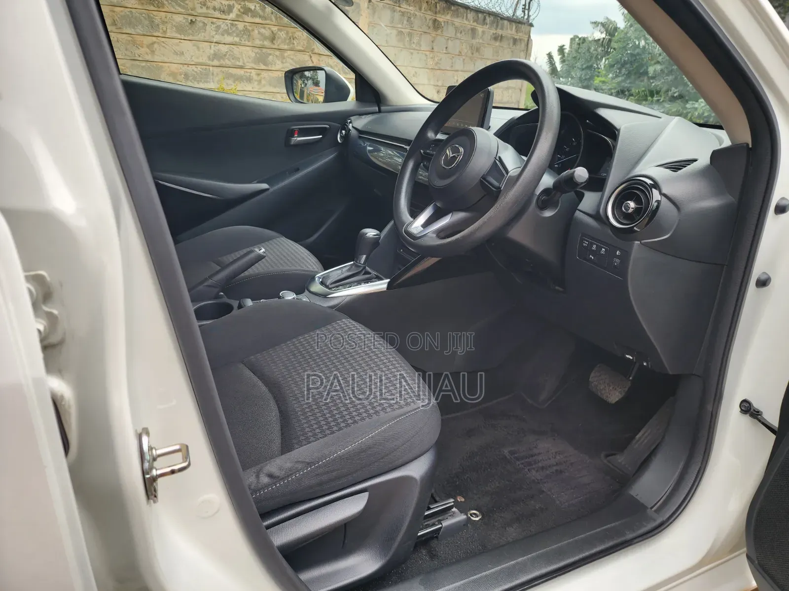 Nissan Serena 2017