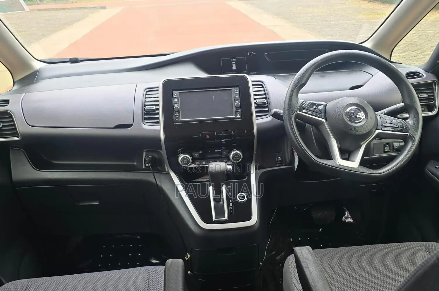Nissan Serena 2017