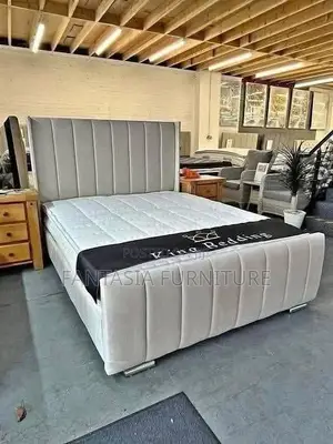 5x6 Glossy Cream Tufted Chester Bed: Pay on Delivery