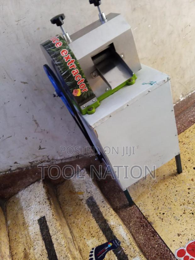 Heavy Duty Sugarcane Juicer Machine