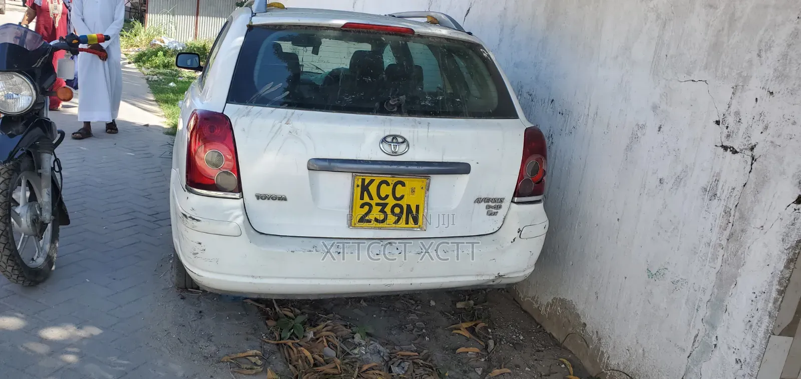 Toyota Avensis 2009 White