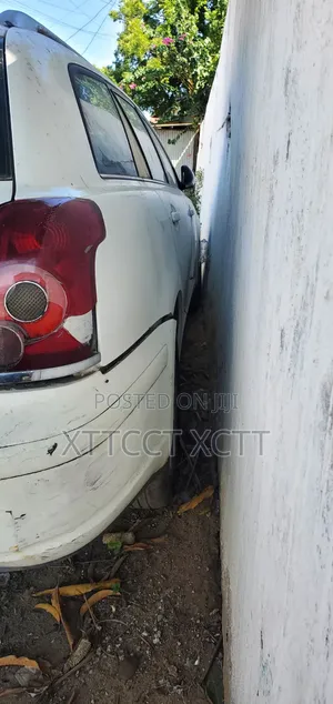 Toyota Avensis 2009 White