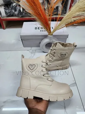 Girls Boots
