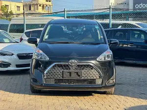 Toyota Sienta 1.5 FWD 2019 Brown