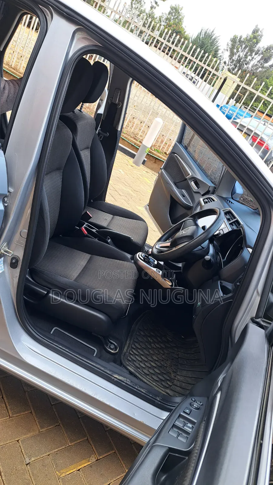 Honda Fit 2017 Silver