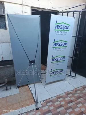 A002, X-Banner, Banners