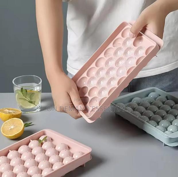 Rectangular Ice Cube Tray - thumbnail 2