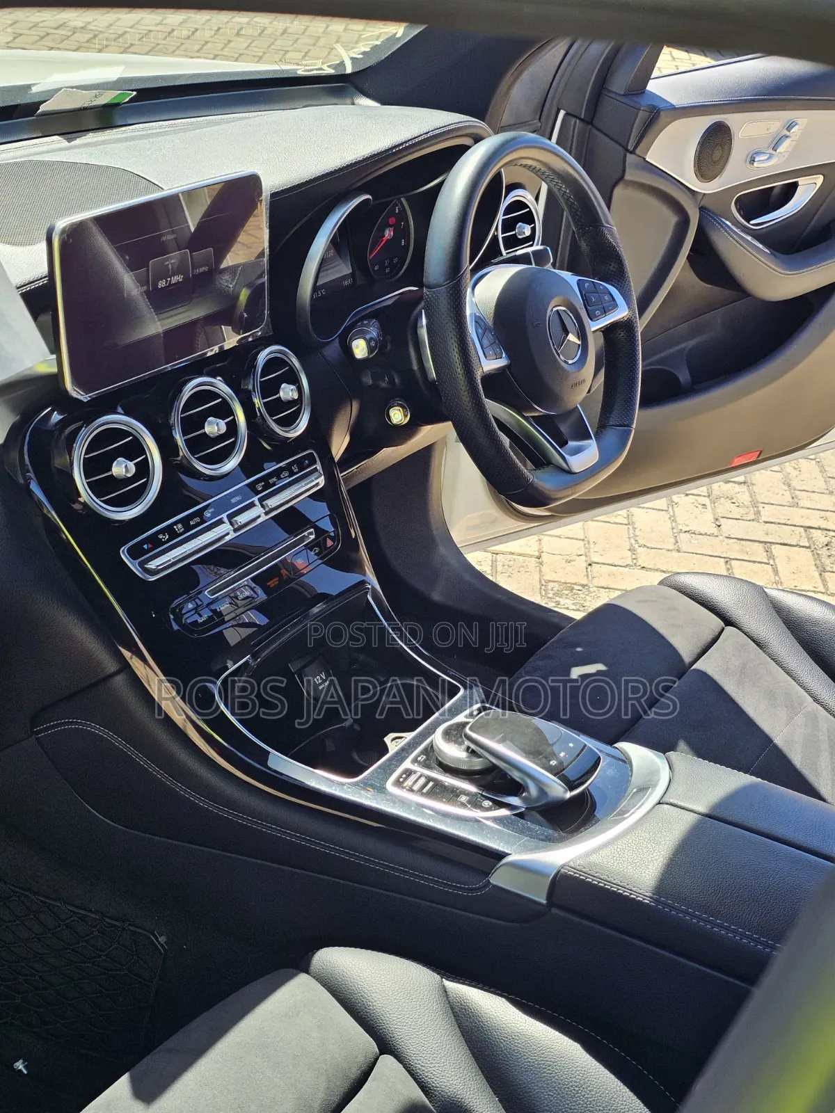 Mercedes-Benz GLC-Class 2018 Off white
