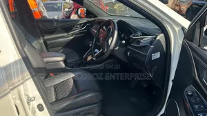 Toyota Harrier 2019 Pearl