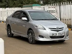 Toyota Belta 2009 Silver