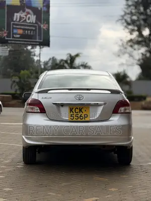 Toyota Belta 2009 Silver