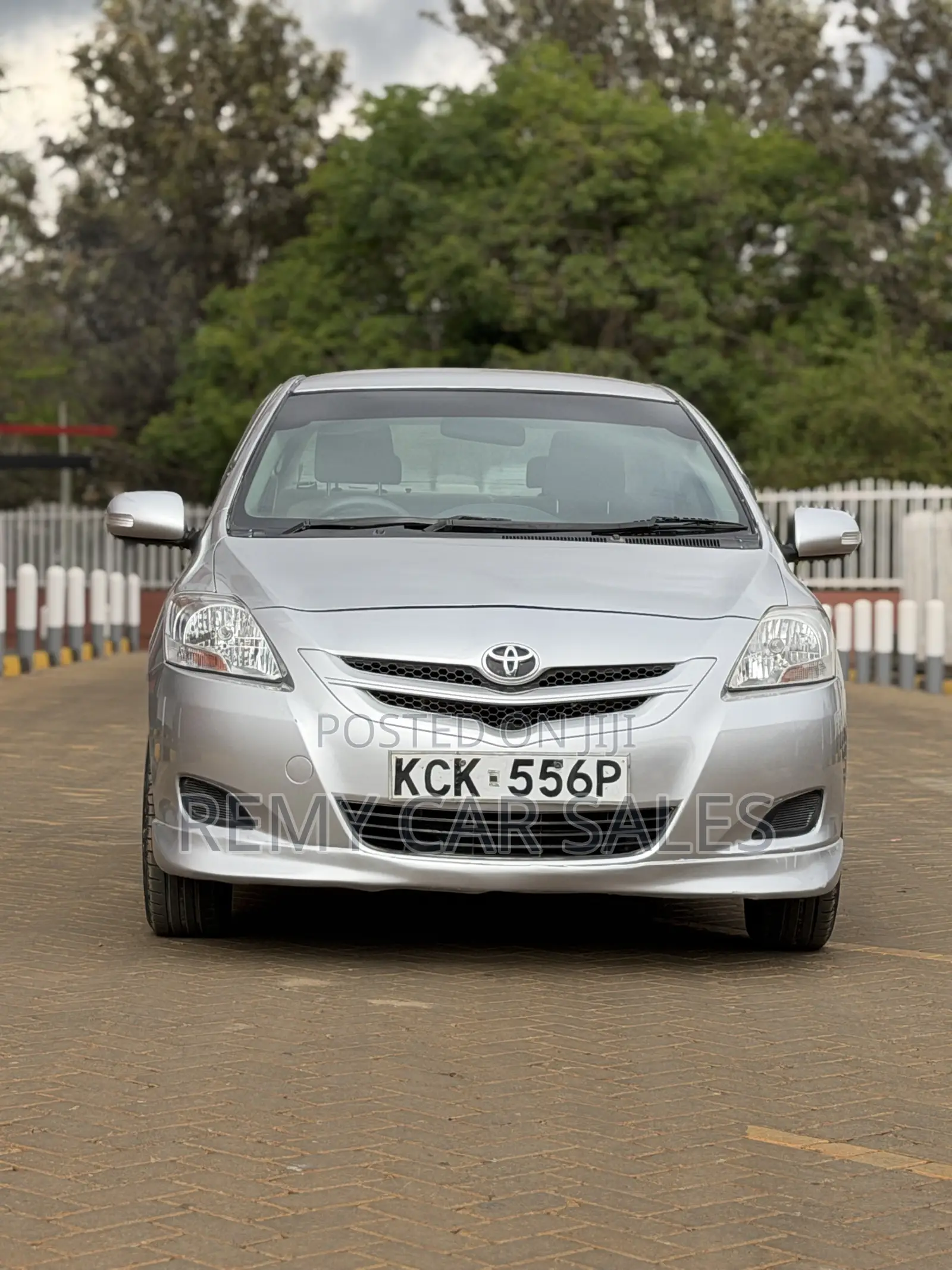 Toyota Belta 2009 Silver