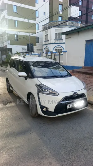 Toyota Sienta 2016 White