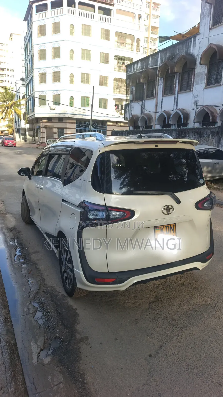Toyota Sienta 2016 White