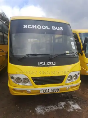Isuzu NQR 2015 Yellow