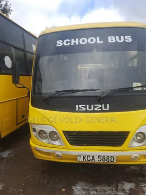 Isuzu NQR 2015 Yellow