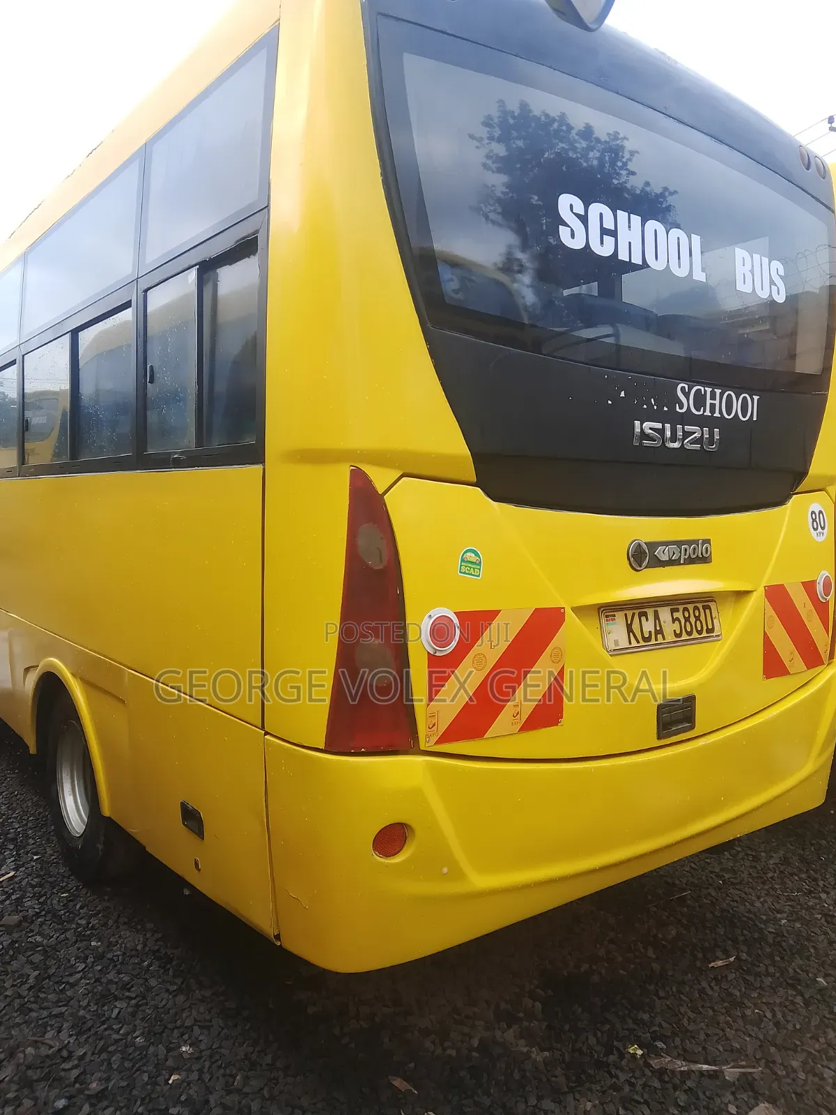 Isuzu NQR 2015 Yellow