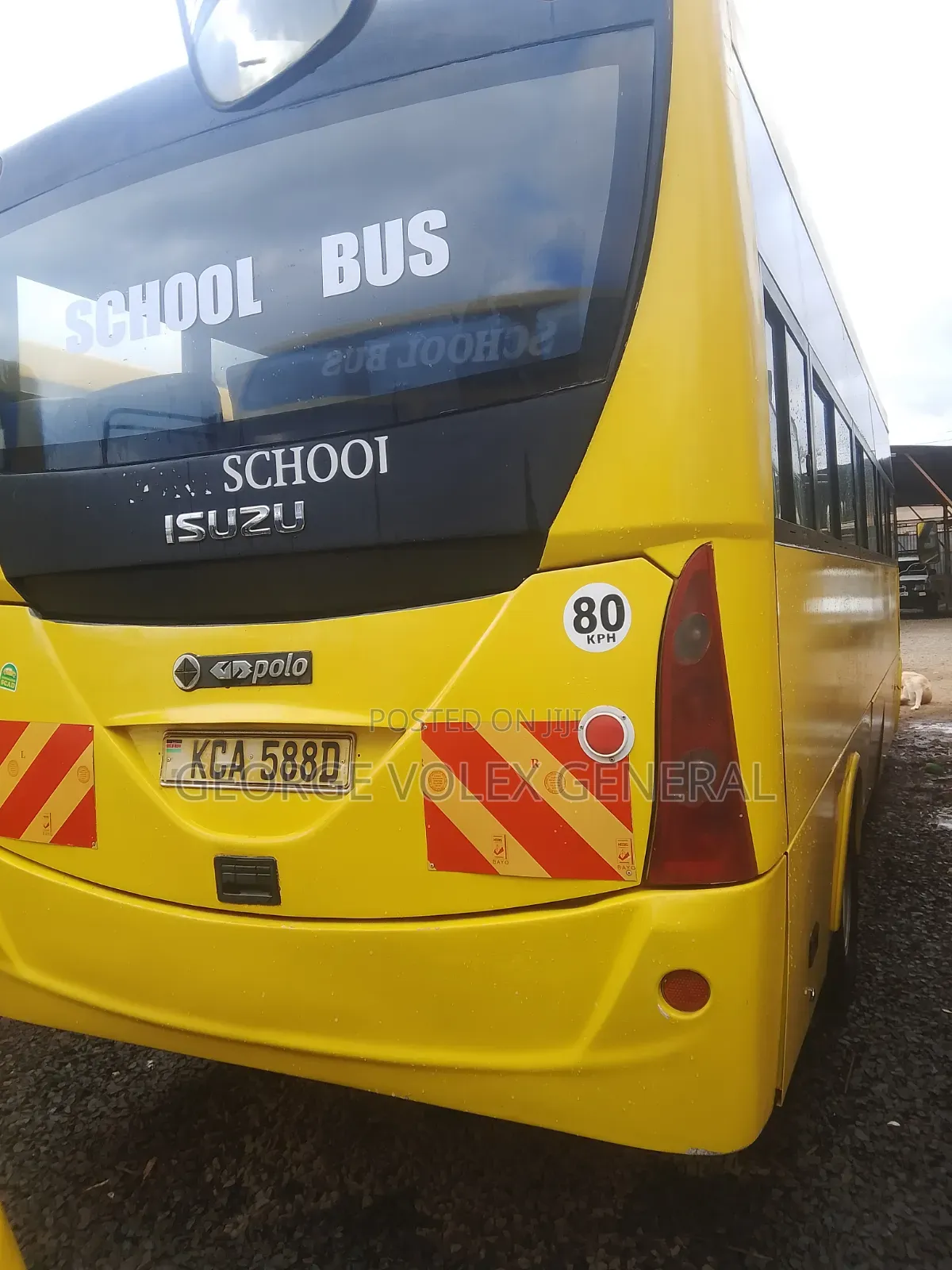 Isuzu NQR 2015 Yellow