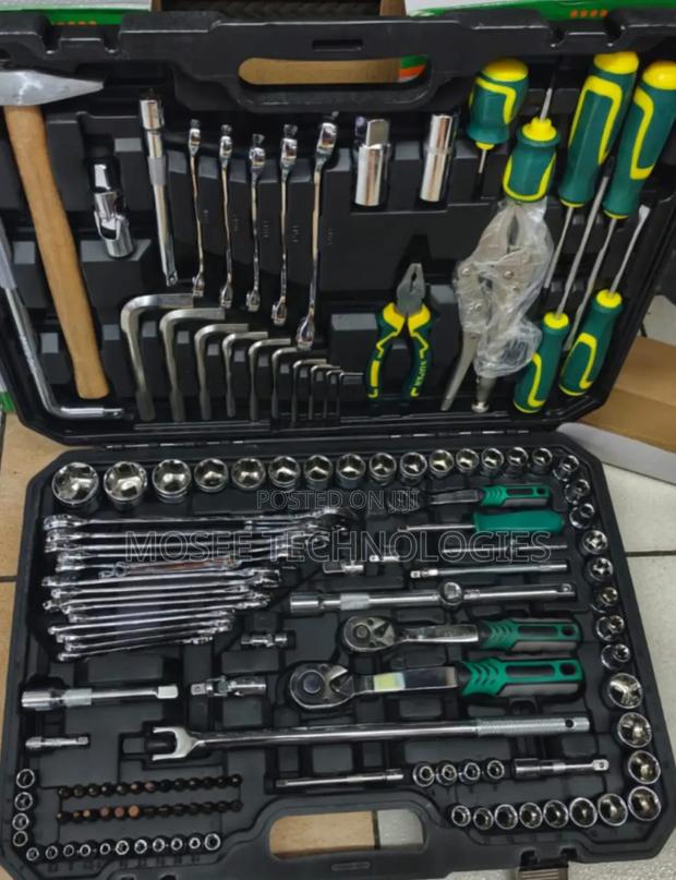 142-Piece Professional Mechanics Tool Kit - main view