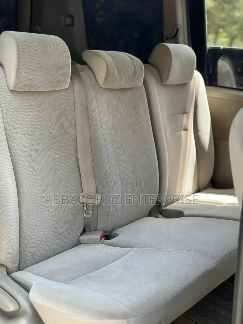 Toyota Noah 2012