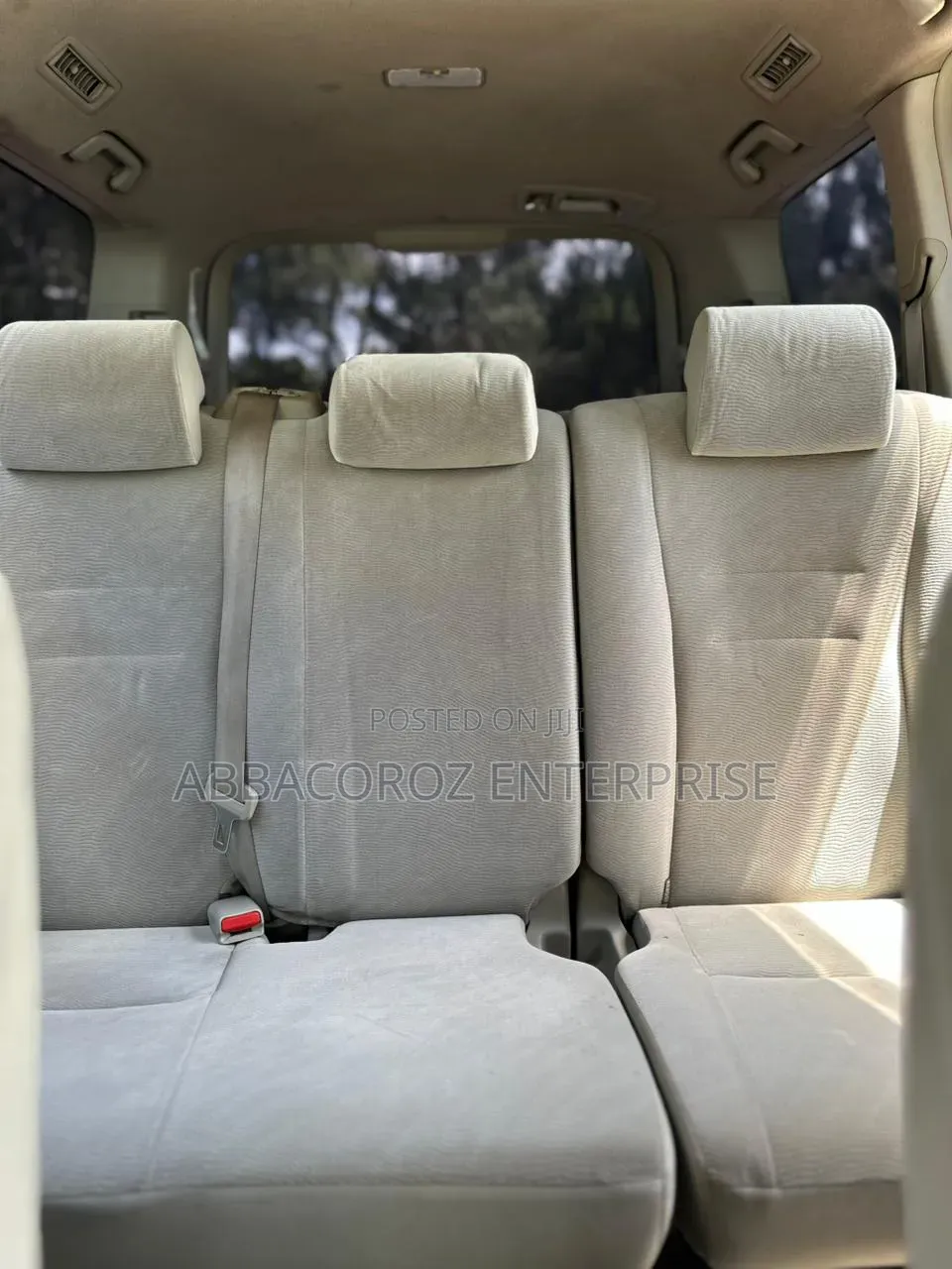 Toyota Noah 2012