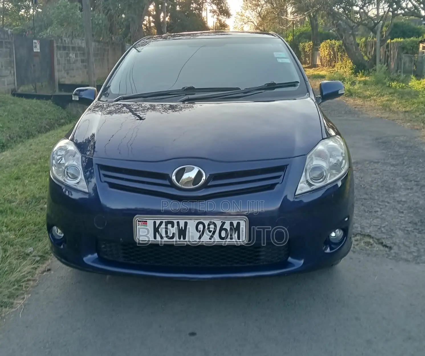 Toyota Auris 2012 Blue