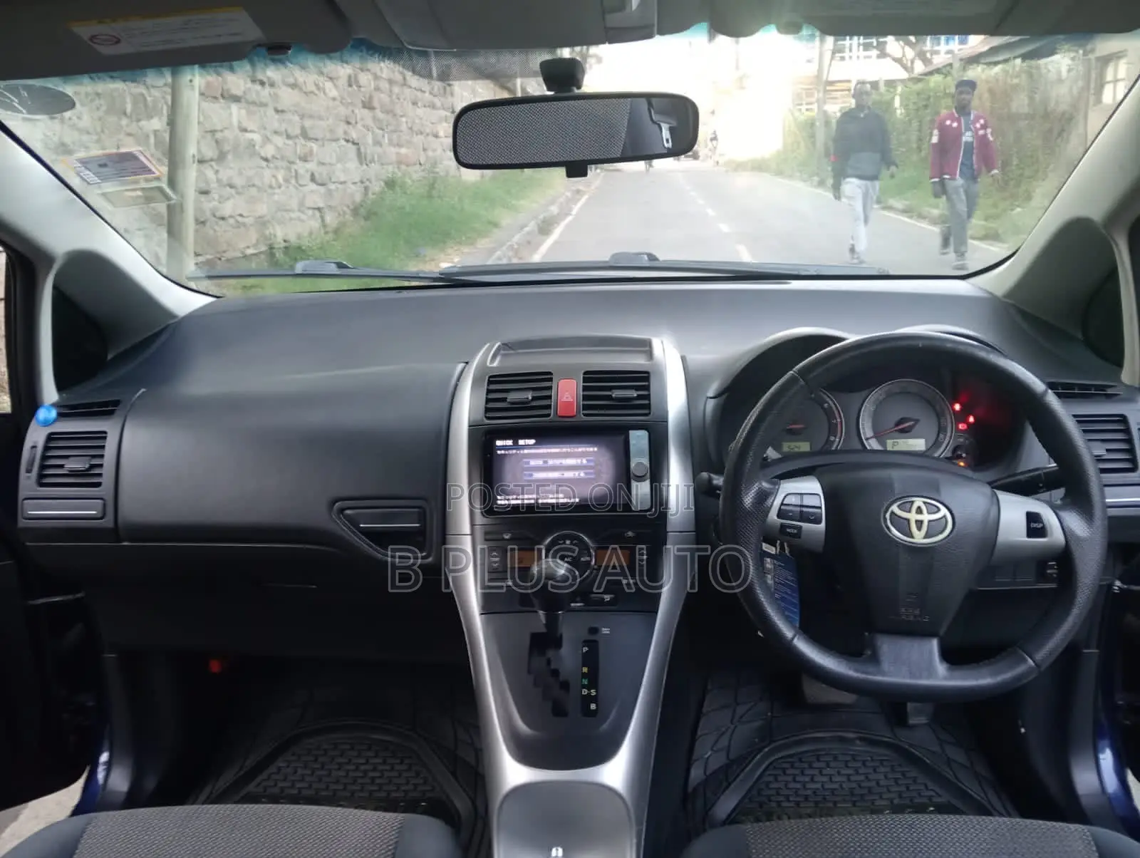 Toyota Auris 2012 Blue