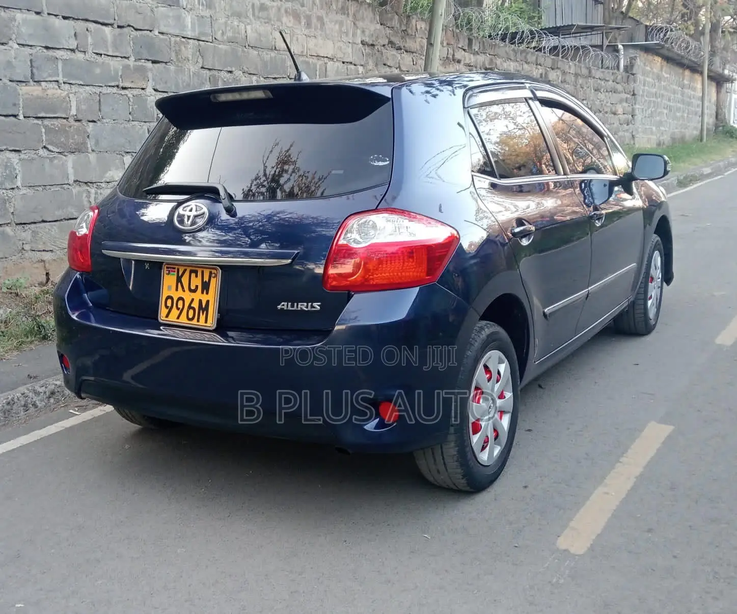 Toyota Auris 2012 Blue