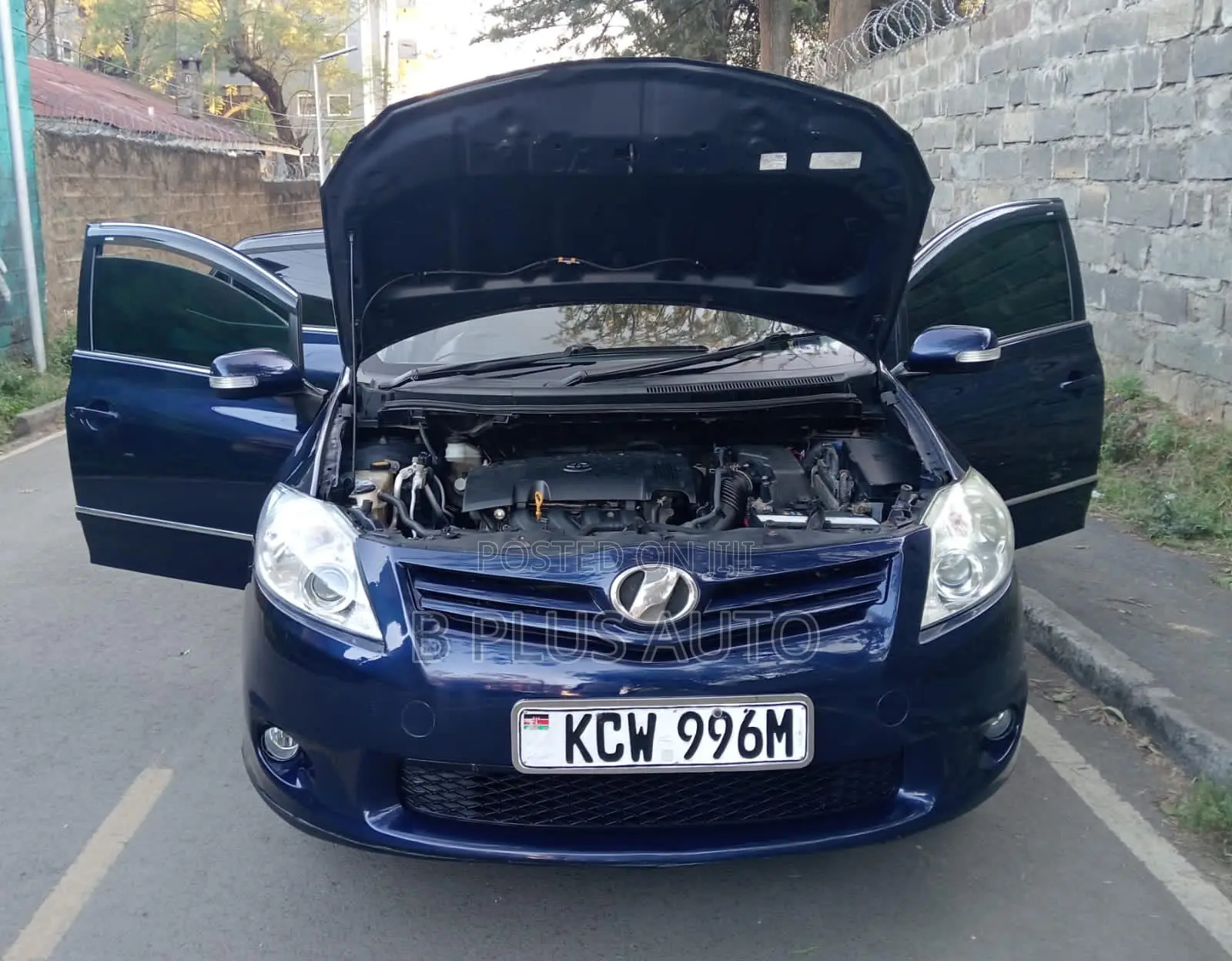 Toyota Auris 2012 Blue
