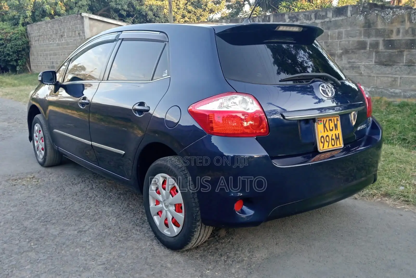 Toyota Auris 2012 Blue