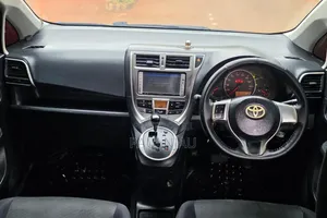 Toyota Ractis 2012 White