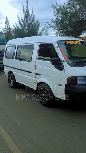 Nissan Caravan 2011 White