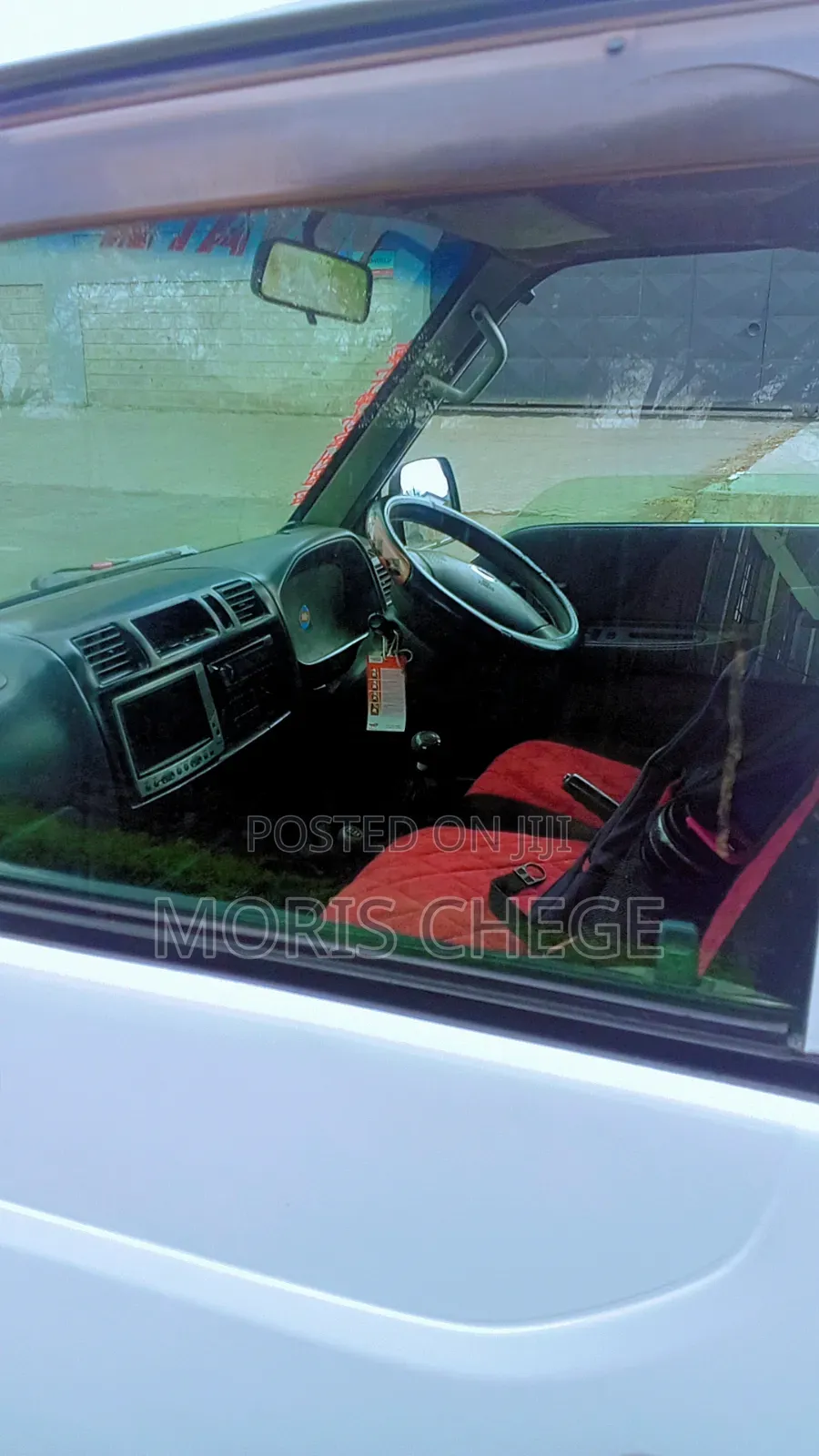 Nissan Caravan 2011 White