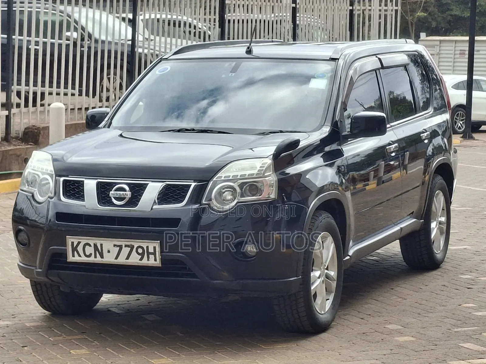 Nissan X-Trail 2.0 Petrol XE 2010 Black