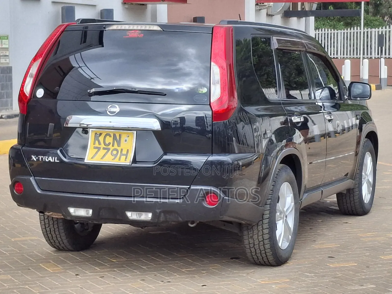 Nissan X-Trail 2.0 Petrol XE 2010 Black