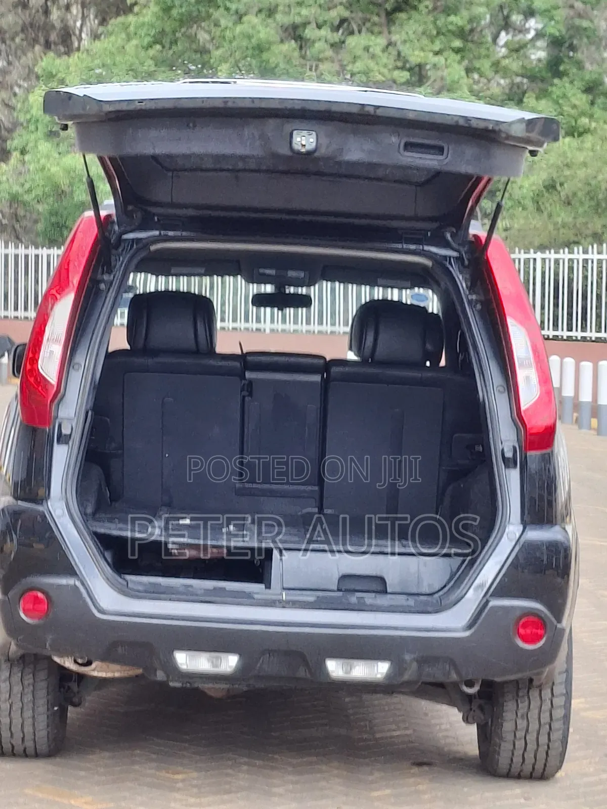Nissan X-Trail 2.0 Petrol XE 2010 Black