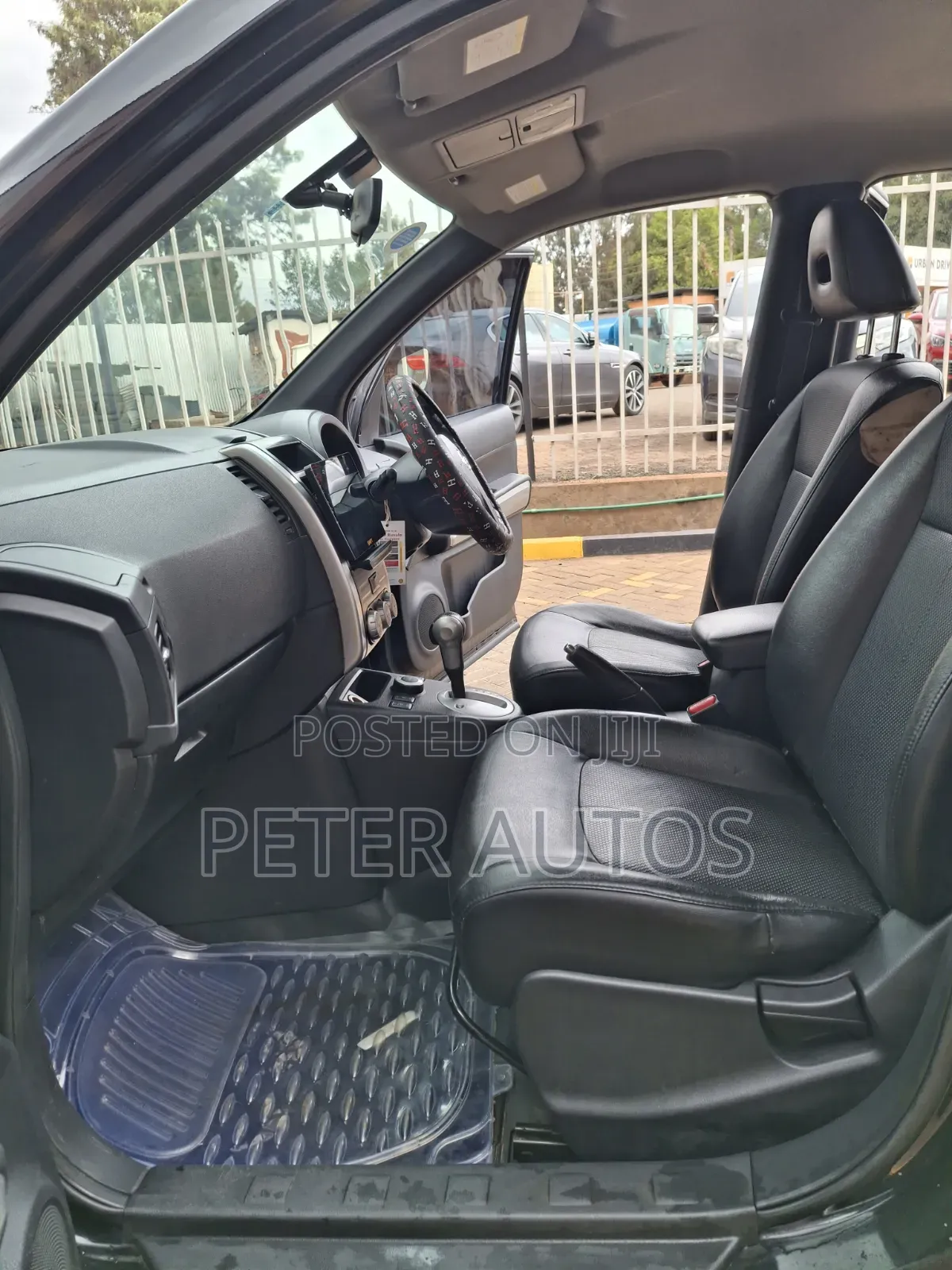 Nissan X-Trail 2.0 Petrol XE 2010 Black