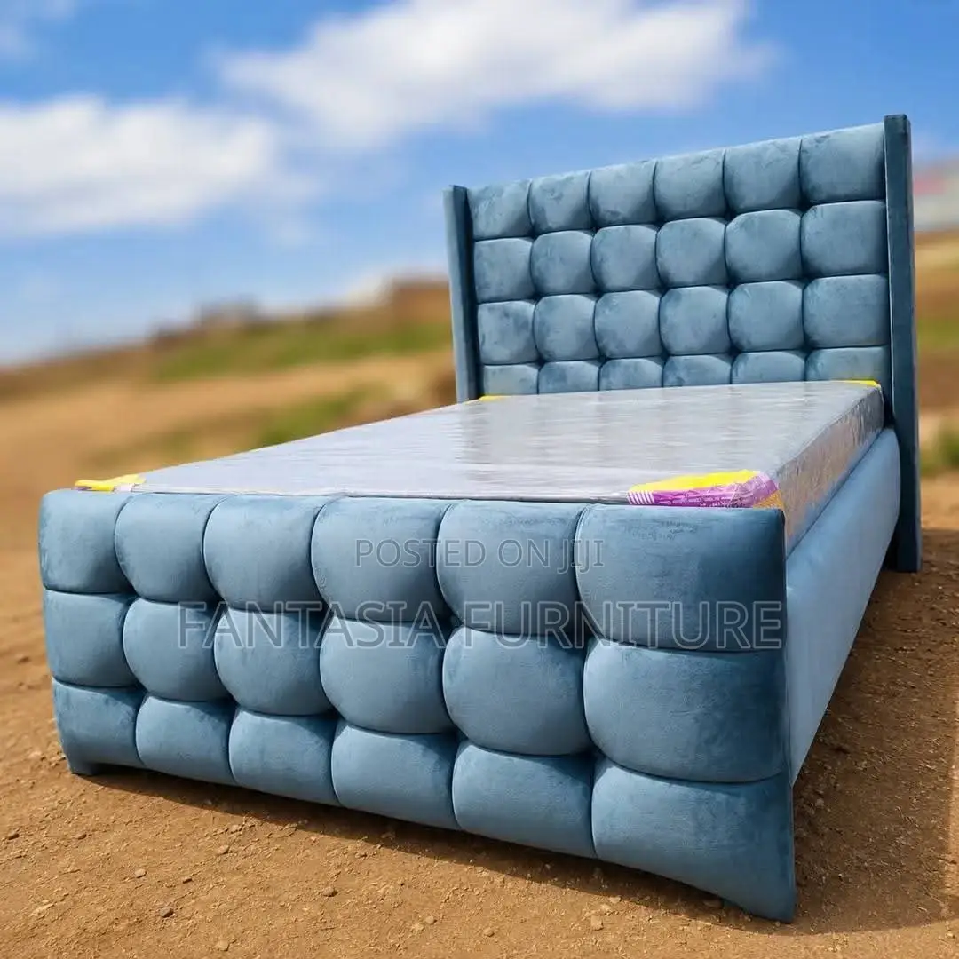 5x6 Sky Grey Grid Tufted Bed
