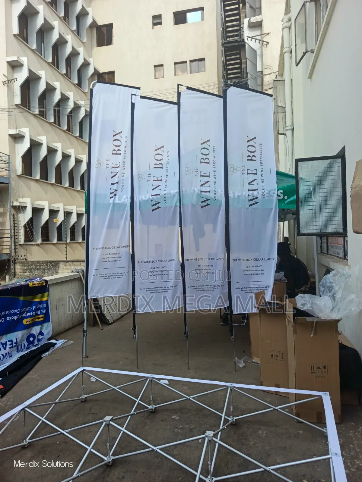 Q4, Telescopic Flags, Flags, Flag