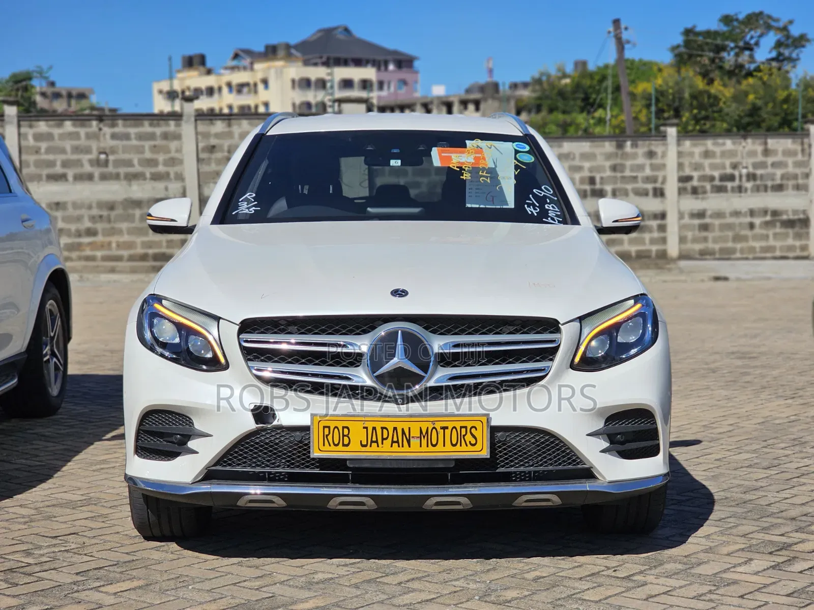 Mercedes-Benz GLC-Class 2018 Off white